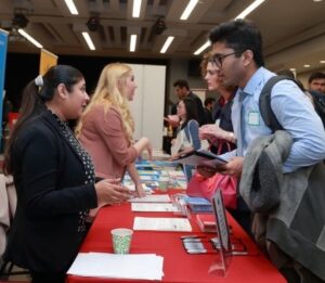 Jasa Fotografer & Videografer Acara Perusahaan Ogan Komering Ulu Timur: Gathering, Job Fair, Outbound Karyawan Dlsb